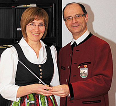 20120100_Uebergabe_Taktstock.png 20120100_Uebergabe_Taktstock.png